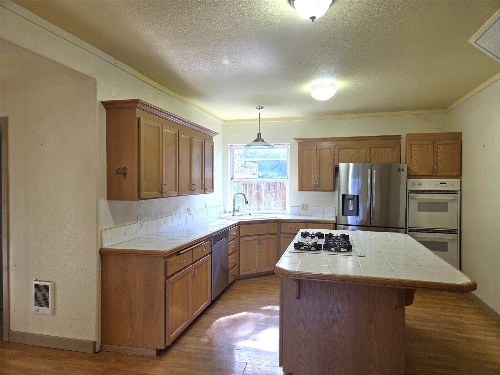 522 S Main Street Property Photo 9
