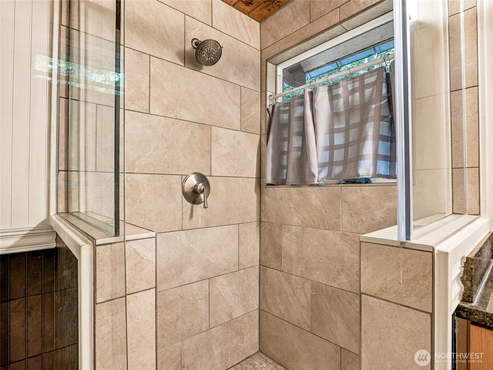 114 3rd Street Property Photo 17