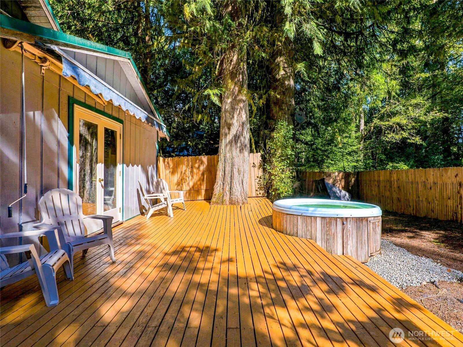 114 3rd Street Property Photo 27