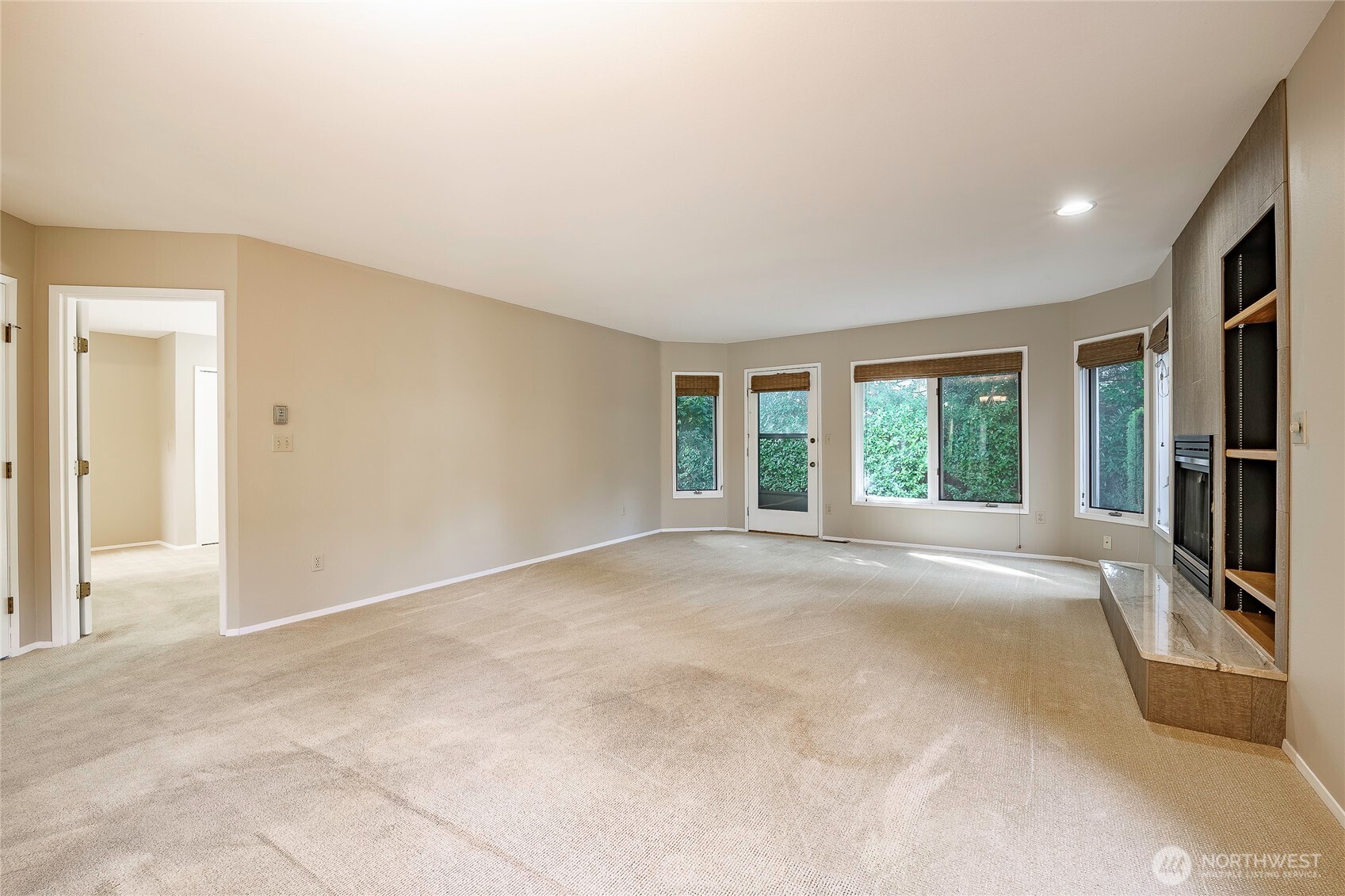 4143 Village Drive B Property Photo 12