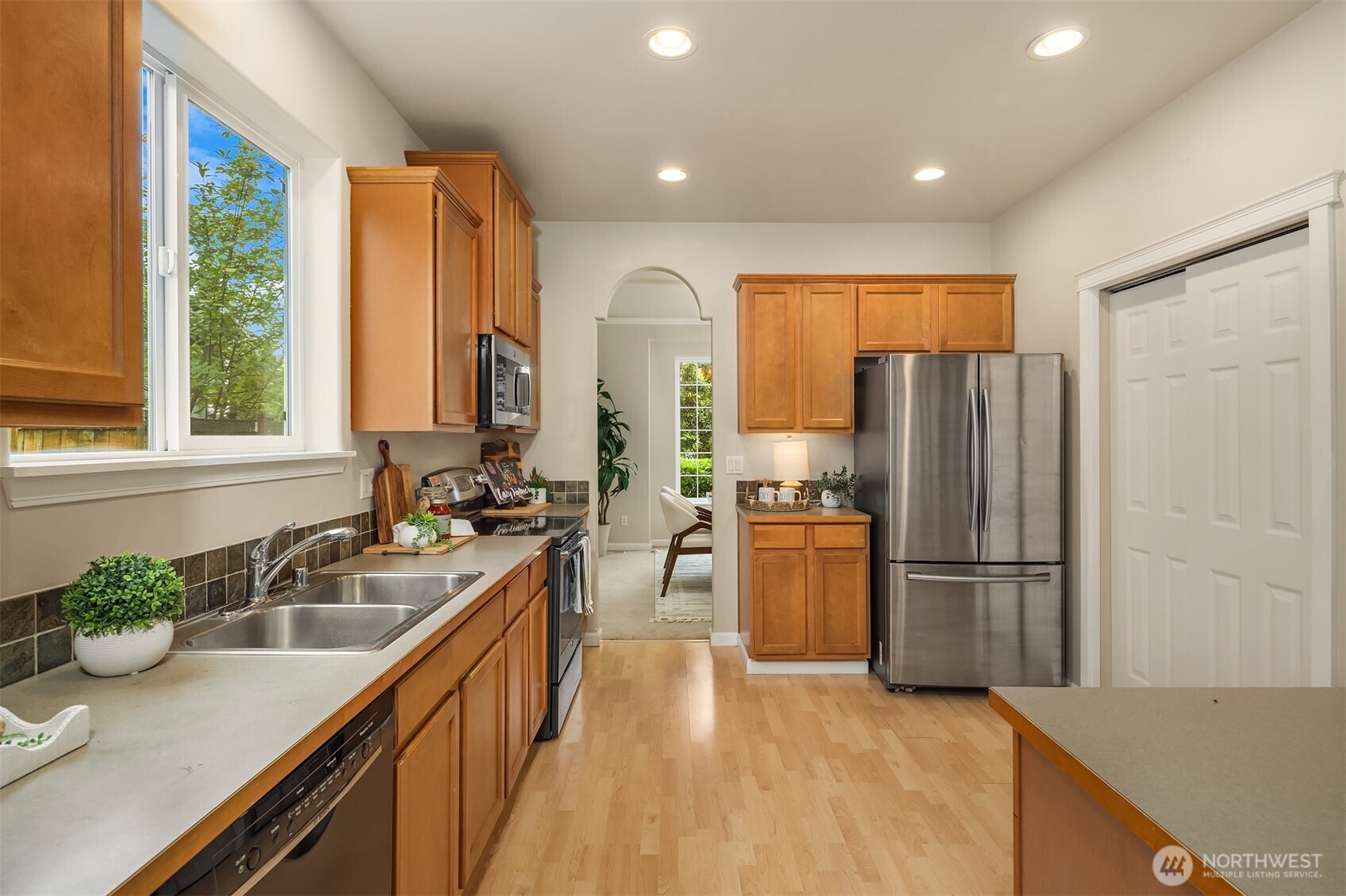 13906 172nd St Ct E Property Photo 5