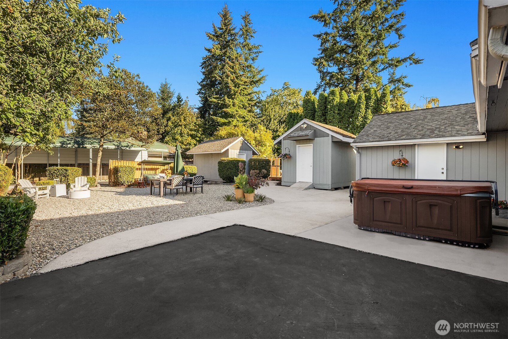 11902 21st Avenue Property Photo 4