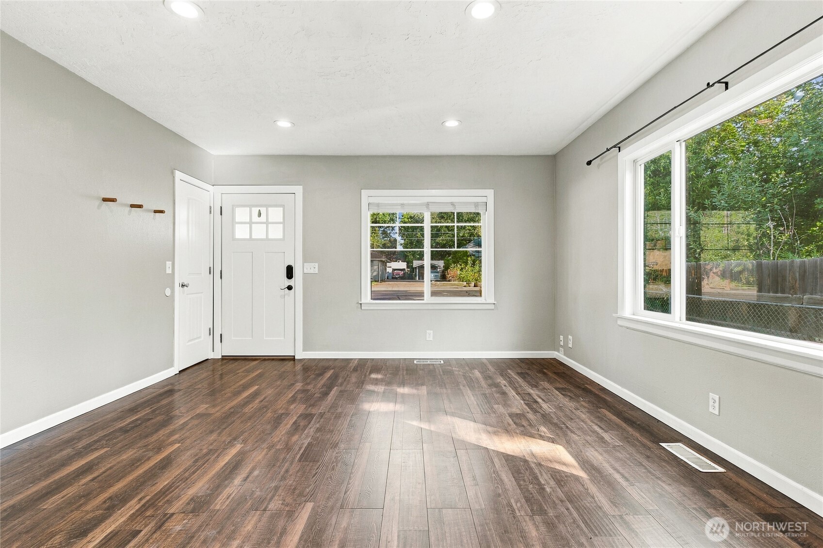 520 Bryant Avenue Property Photo 3
