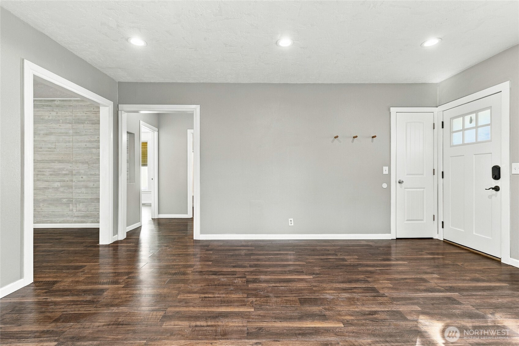 520 Bryant Avenue Property Photo 6