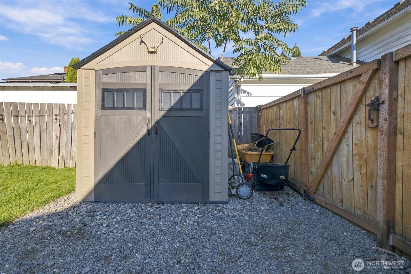 311 2nd Avenue Property Photo 30