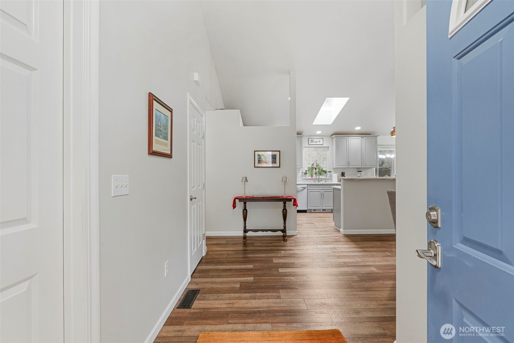 10 Clipper Lane Property Photo 4