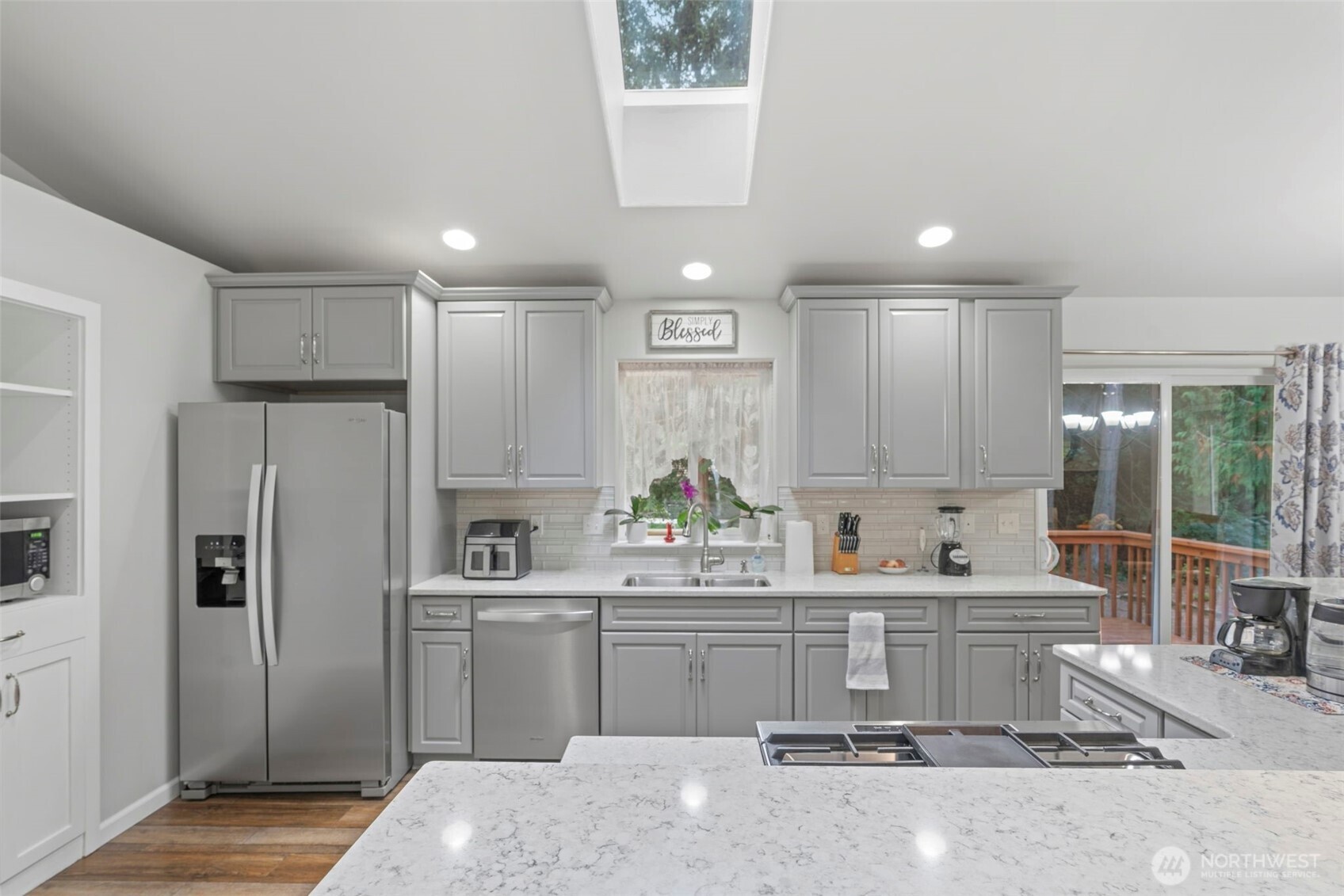 10 Clipper Lane Property Photo 10