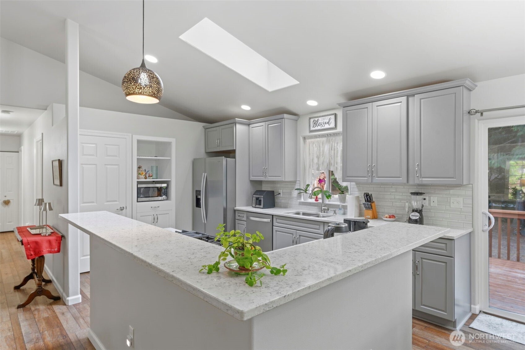 10 Clipper Lane Property Photo 11