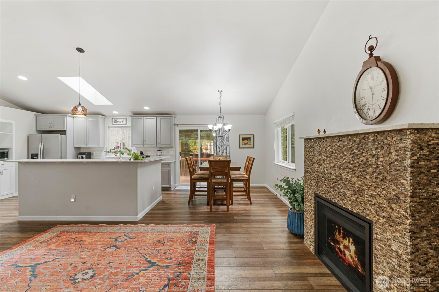 10 Clipper Lane Property Photo 15