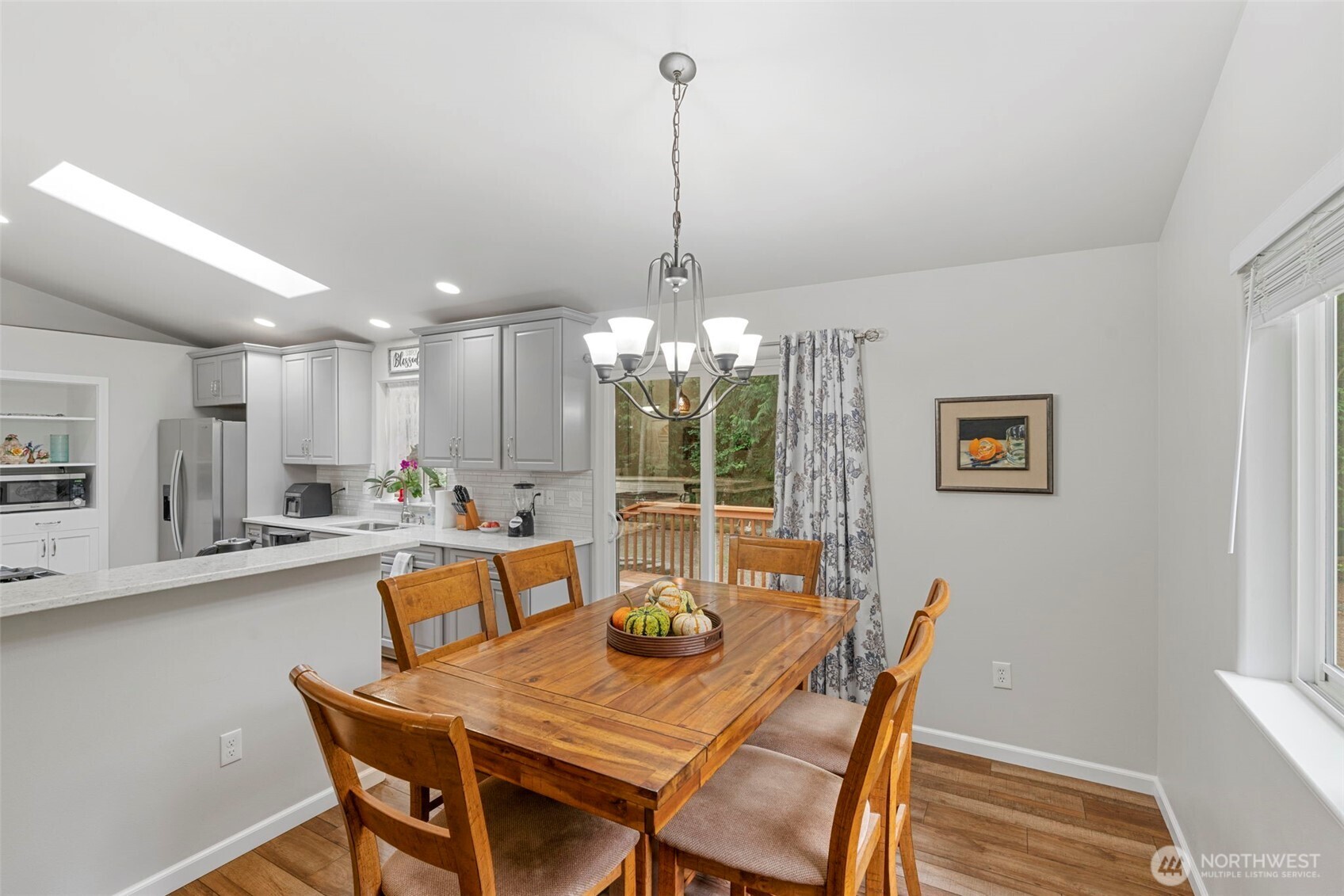 10 Clipper Lane Property Photo 16