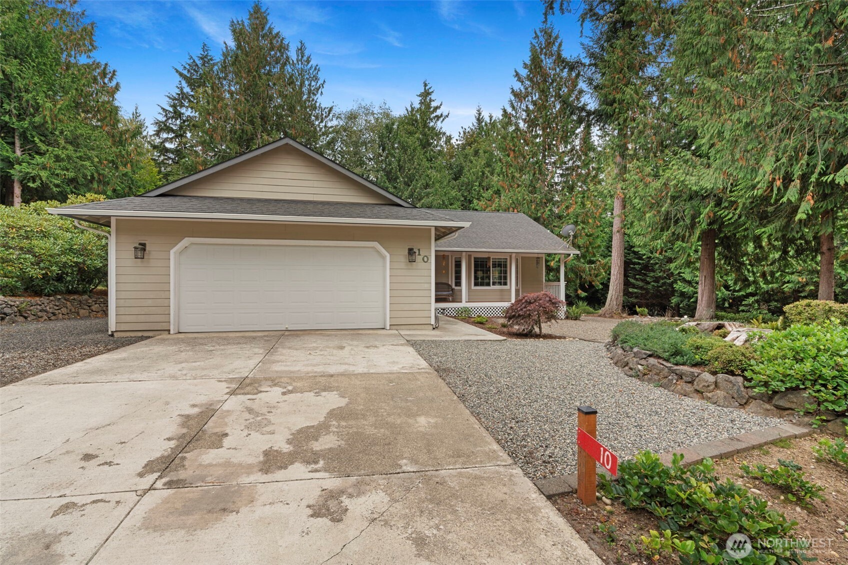 10 Clipper Lane Property Photo 24