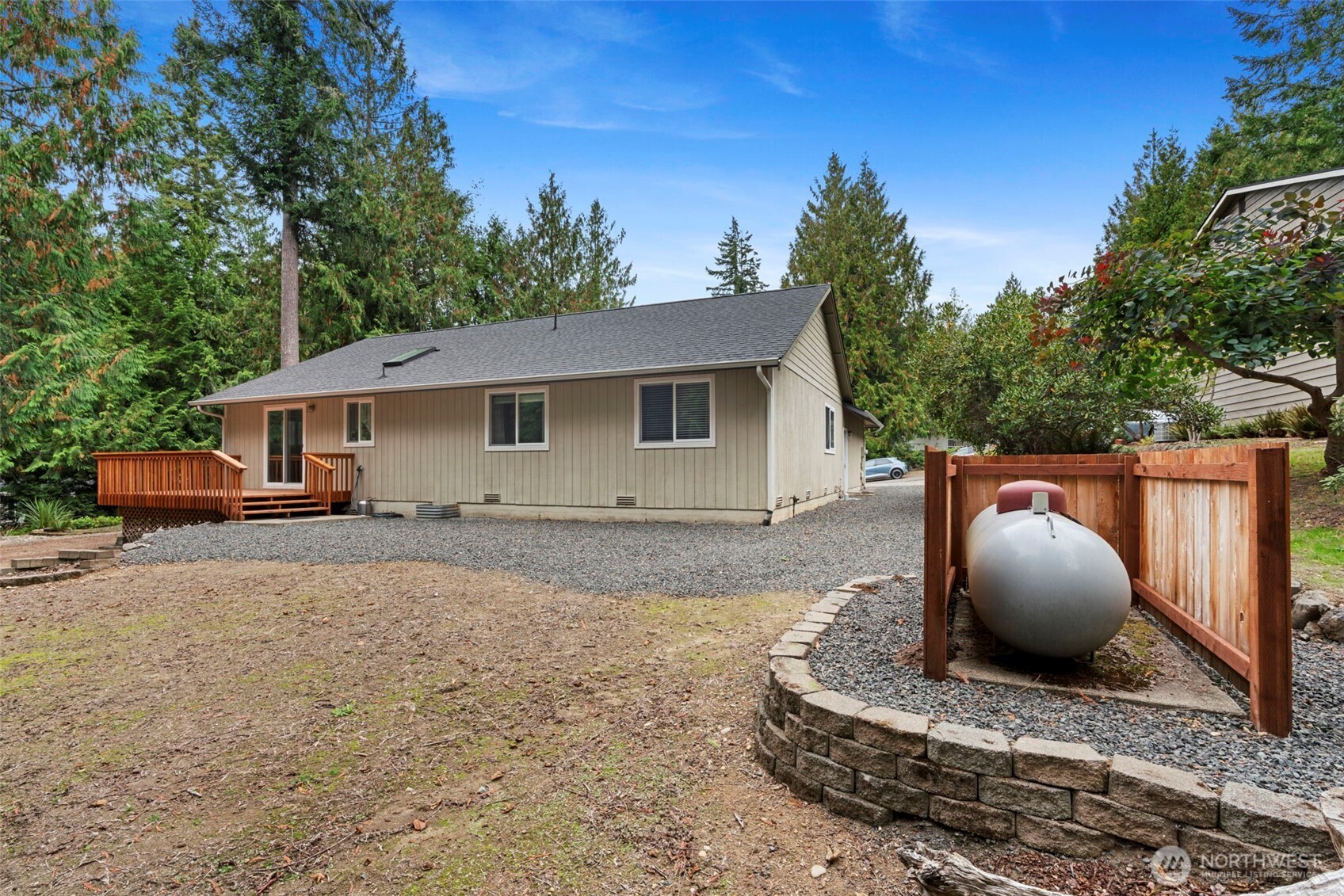 10 Clipper Lane Property Photo 27