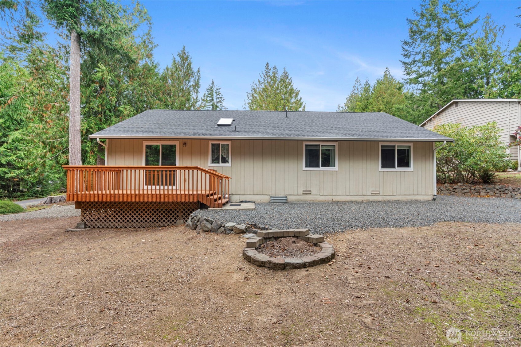 10 Clipper Lane Property Photo 35