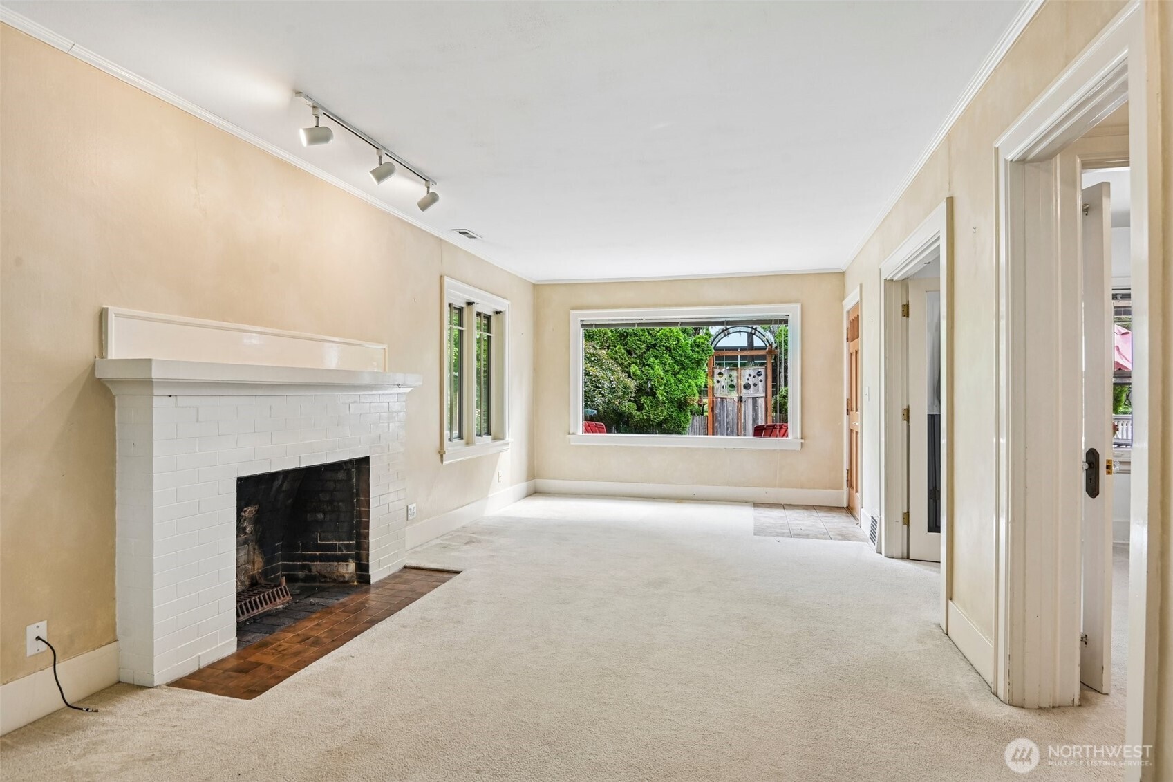 3203 Capitol Boulevard Property Photo 5