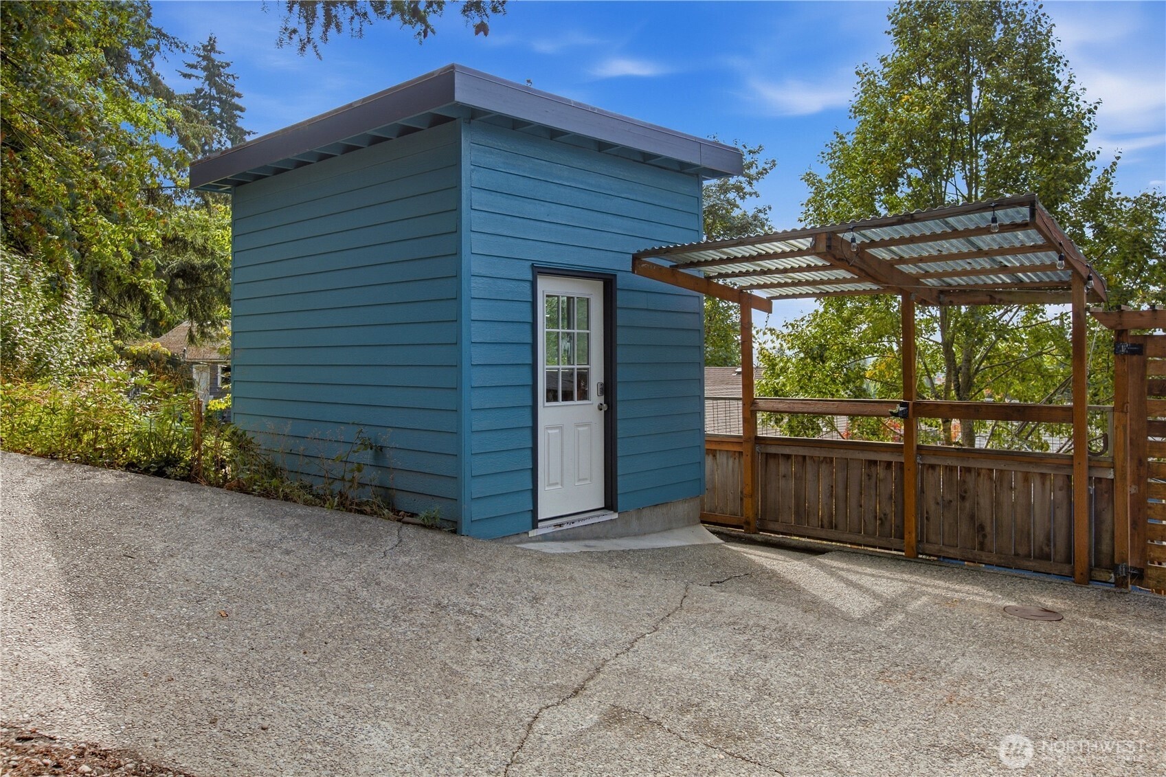 504 Windsor Park Property Photo 28