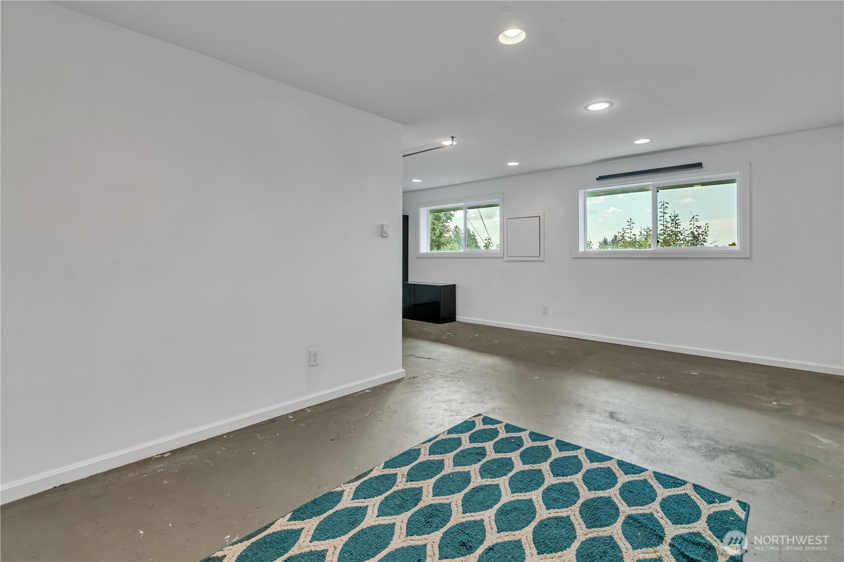 504 Windsor Park Property Photo 31