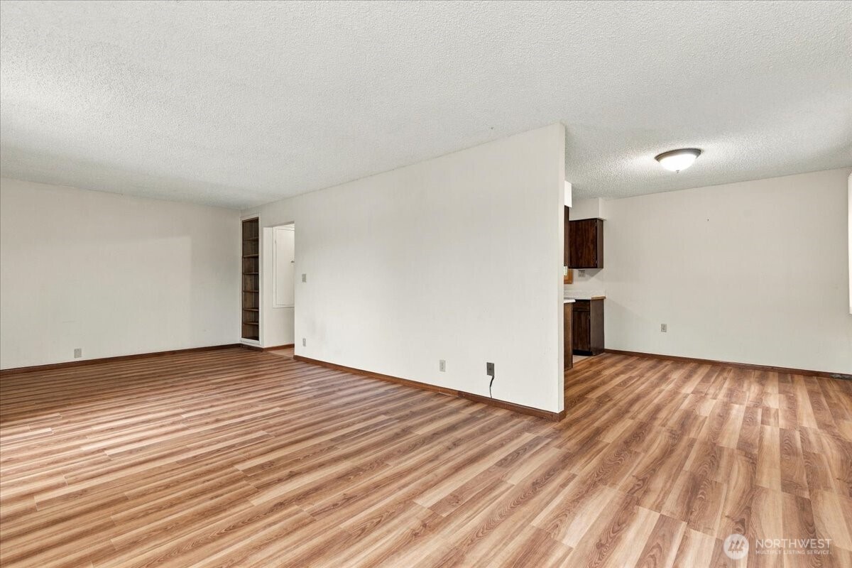 103 Electric Boulevard Property Photo 4