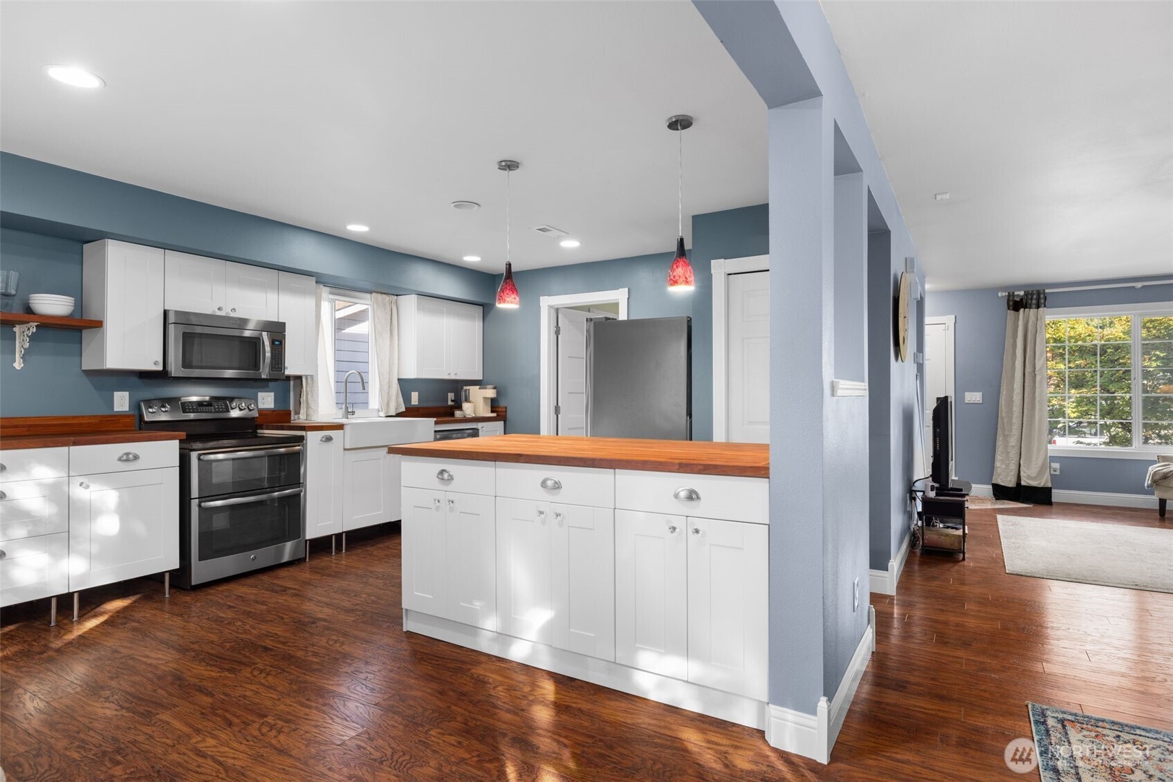 3111 154th Street Property Photo 6