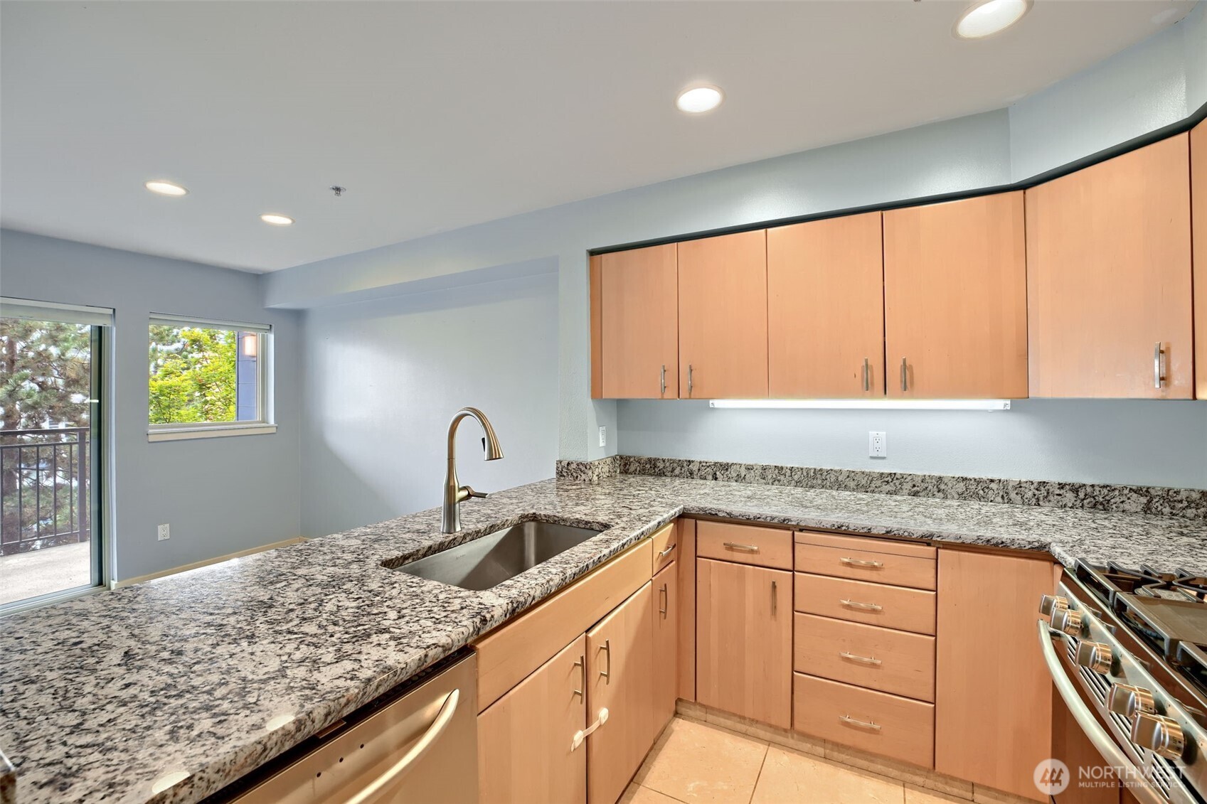 701 Galer Street 608 Property Photo 8