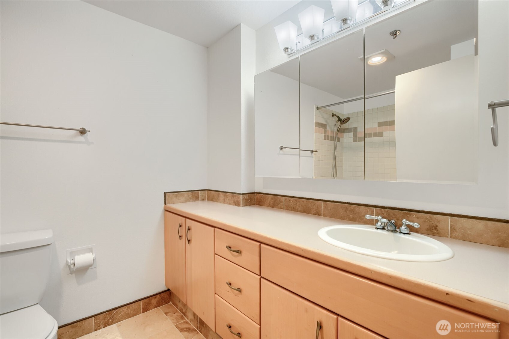 701 Galer Street 608 Property Photo 17