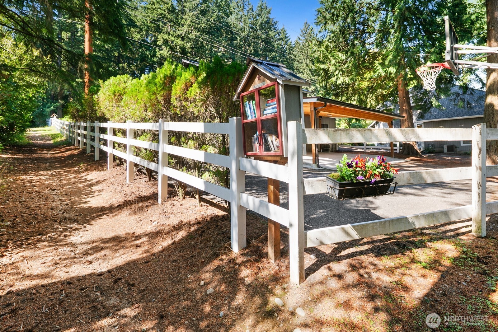 13605 Ne 48th Place Property Photo 31