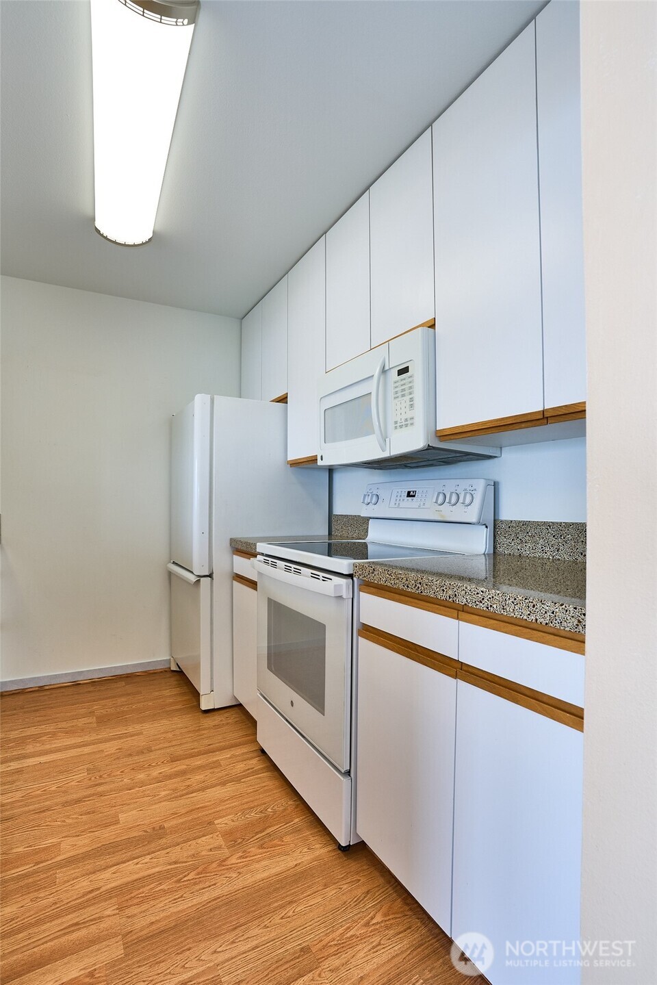 1301 Harbor Ave Sw #308 Property Photo 4