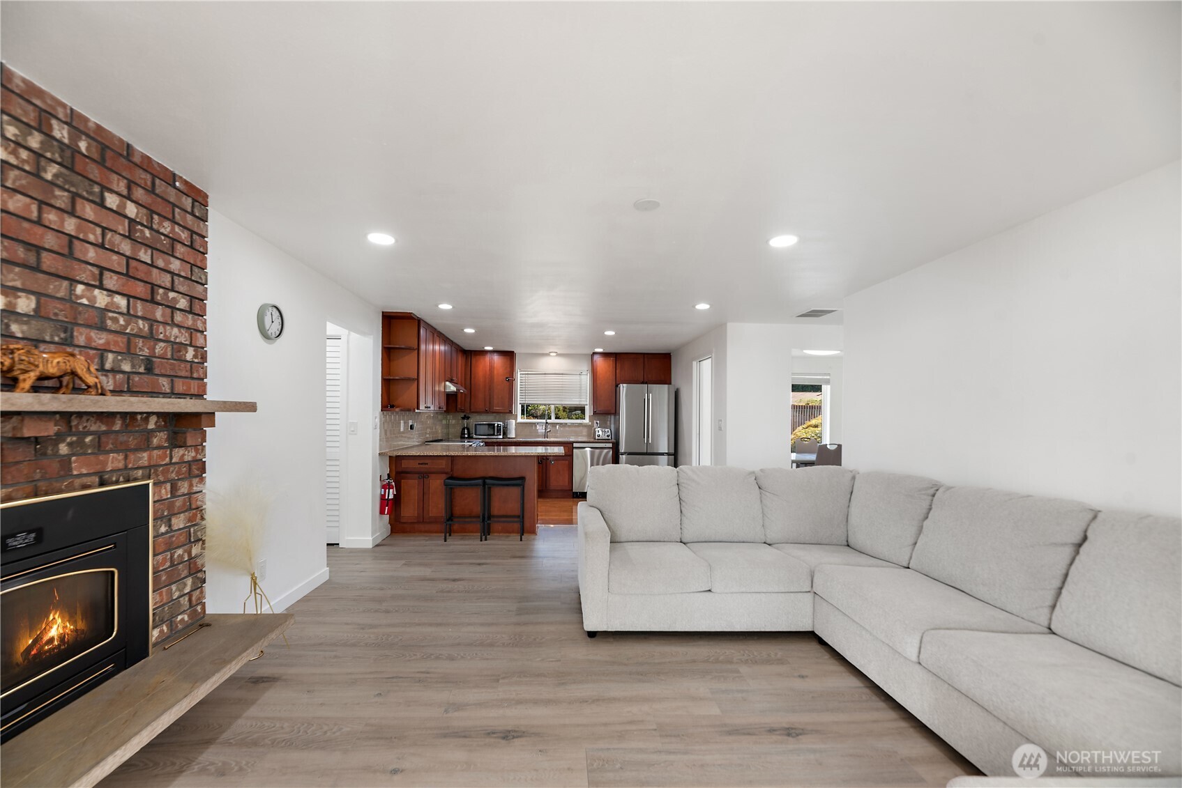 2104 Se 7th Street Property Photo 6