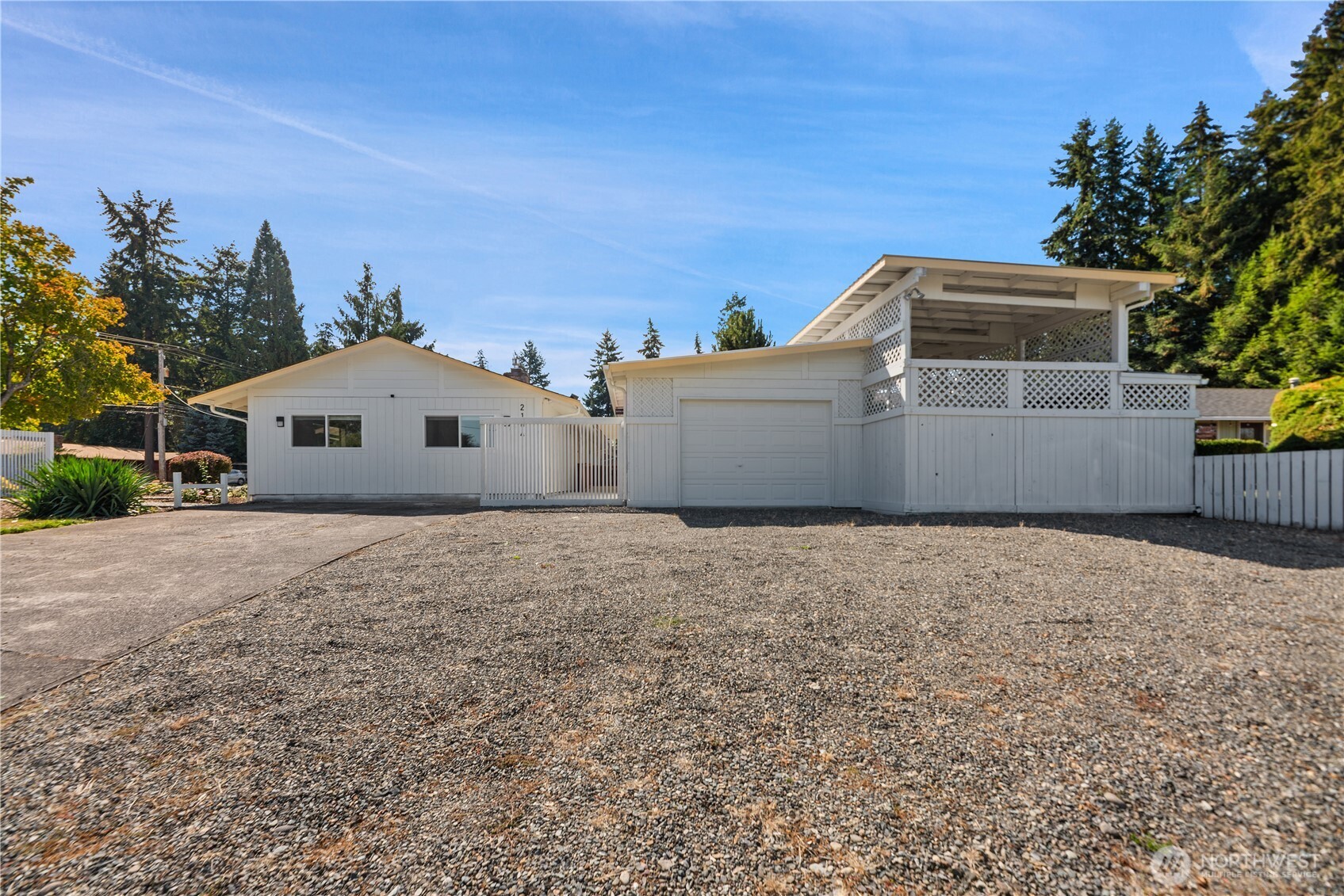 2104 Se 7th Street Property Photo 28