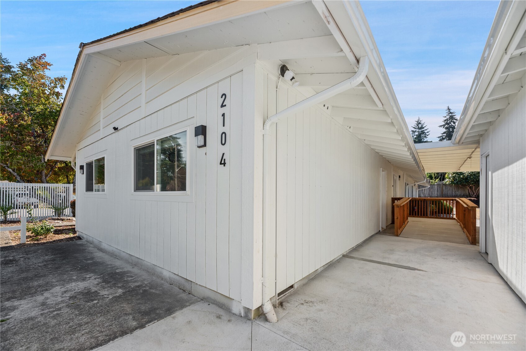 2104 Se 7th Street Property Photo 31