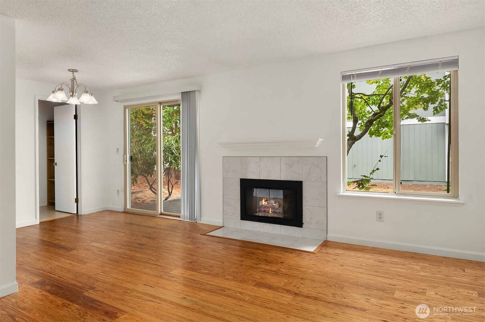 105 S 340th Street A Property Photo 2