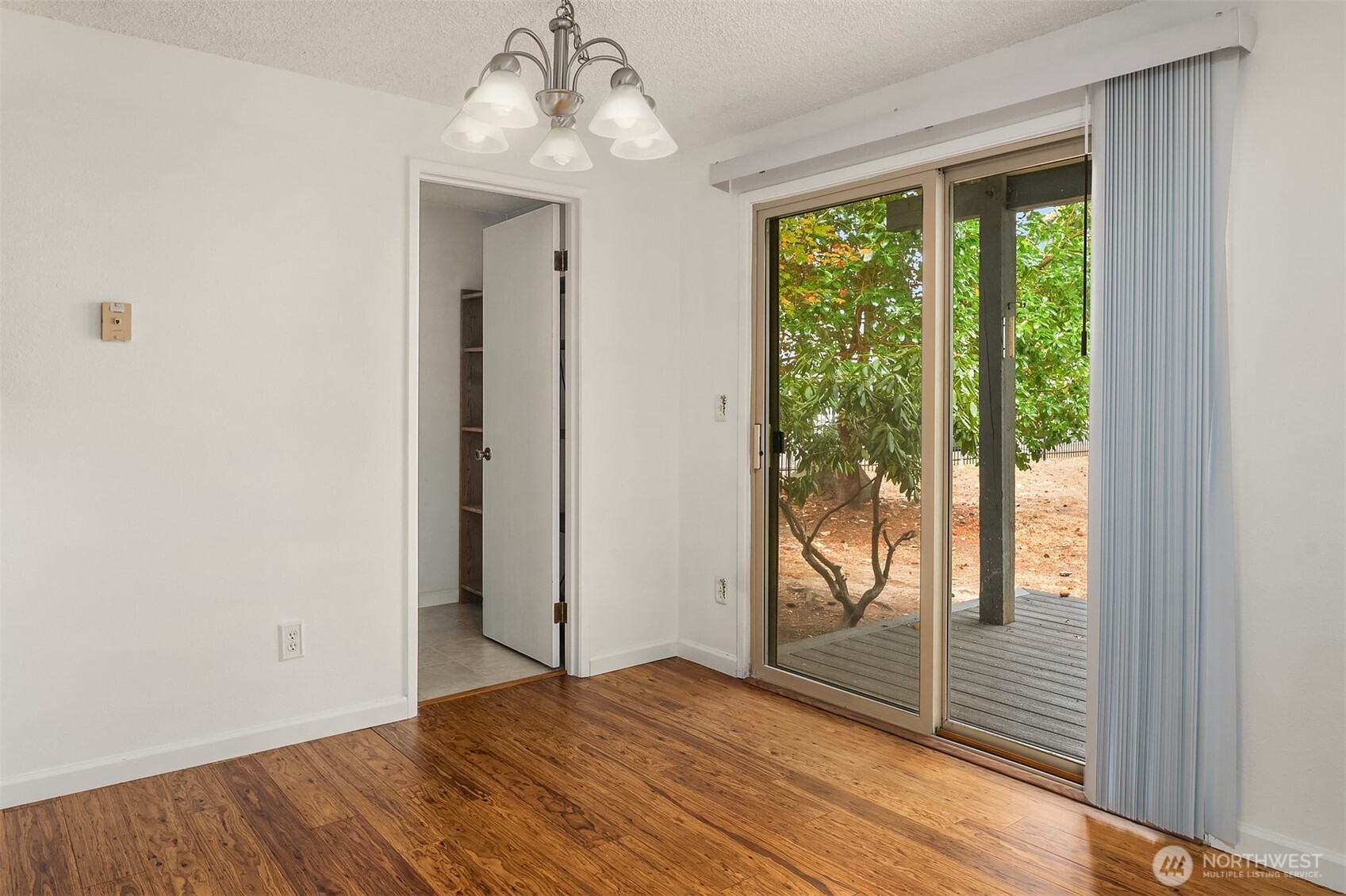 105 S 340th Street A Property Photo 5