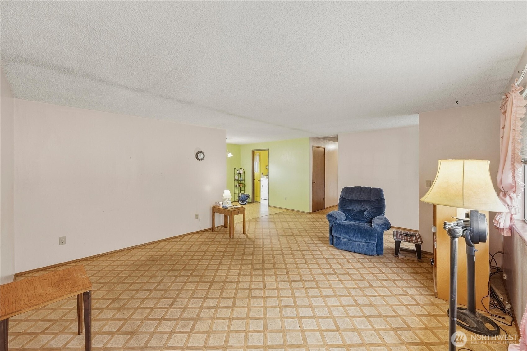 2120 Knox Avenue Property Photo 7