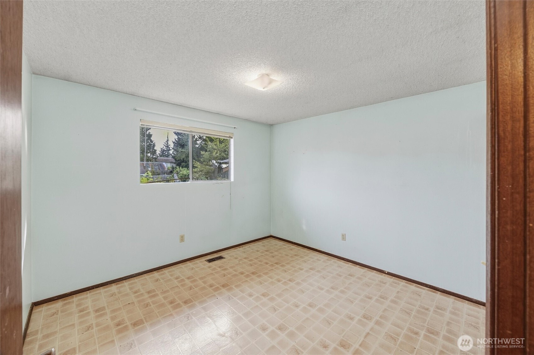 2120 Knox Avenue Property Photo 17