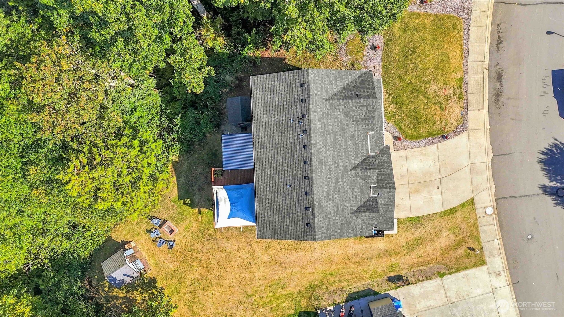 929 Edinburgh Court Property Photo 38