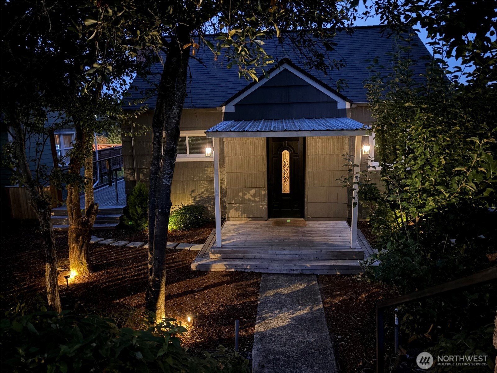 2514 N Lafayette Avenue Property Photo 2