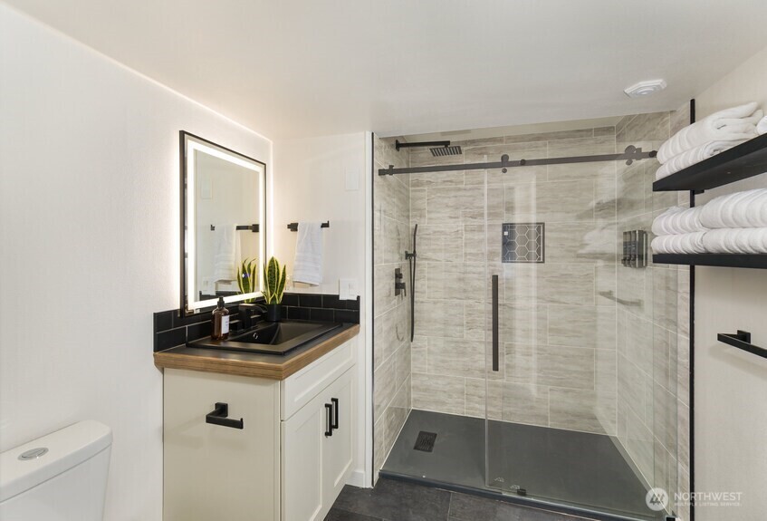 2514 N Lafayette Avenue Property Photo 14
