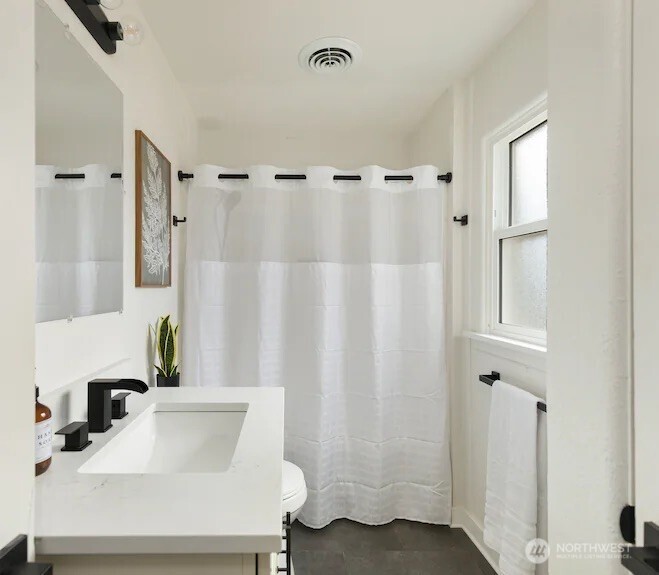 2514 N Lafayette Avenue Property Photo 15
