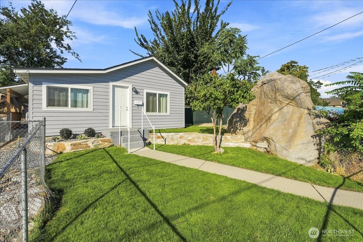 540 S Chelan Avenue Property Photo 1