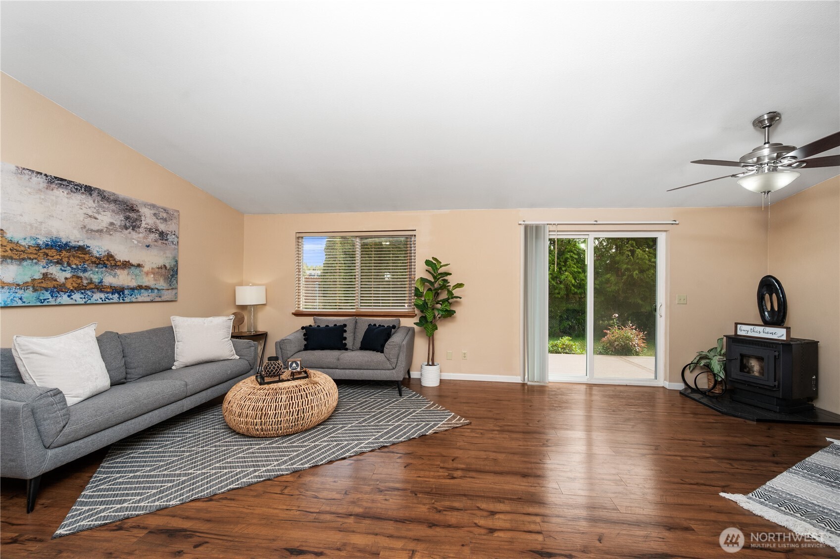 412 Eighth Street Property Photo 3
