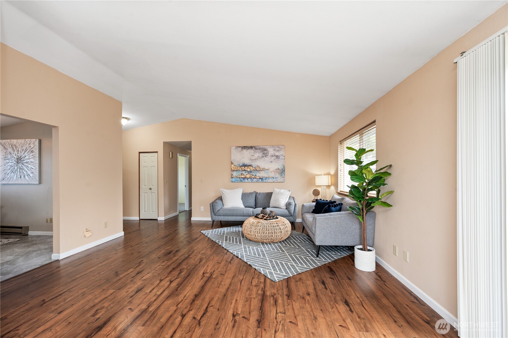 412 Eighth Street Property Photo 4