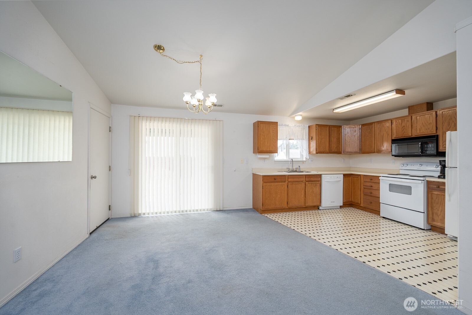 1204 E Hayden Drive Property Photo 8