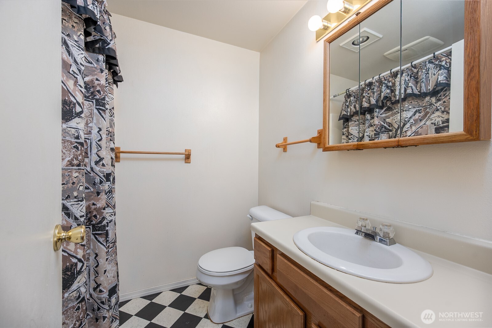 1204 E Hayden Drive Property Photo 17