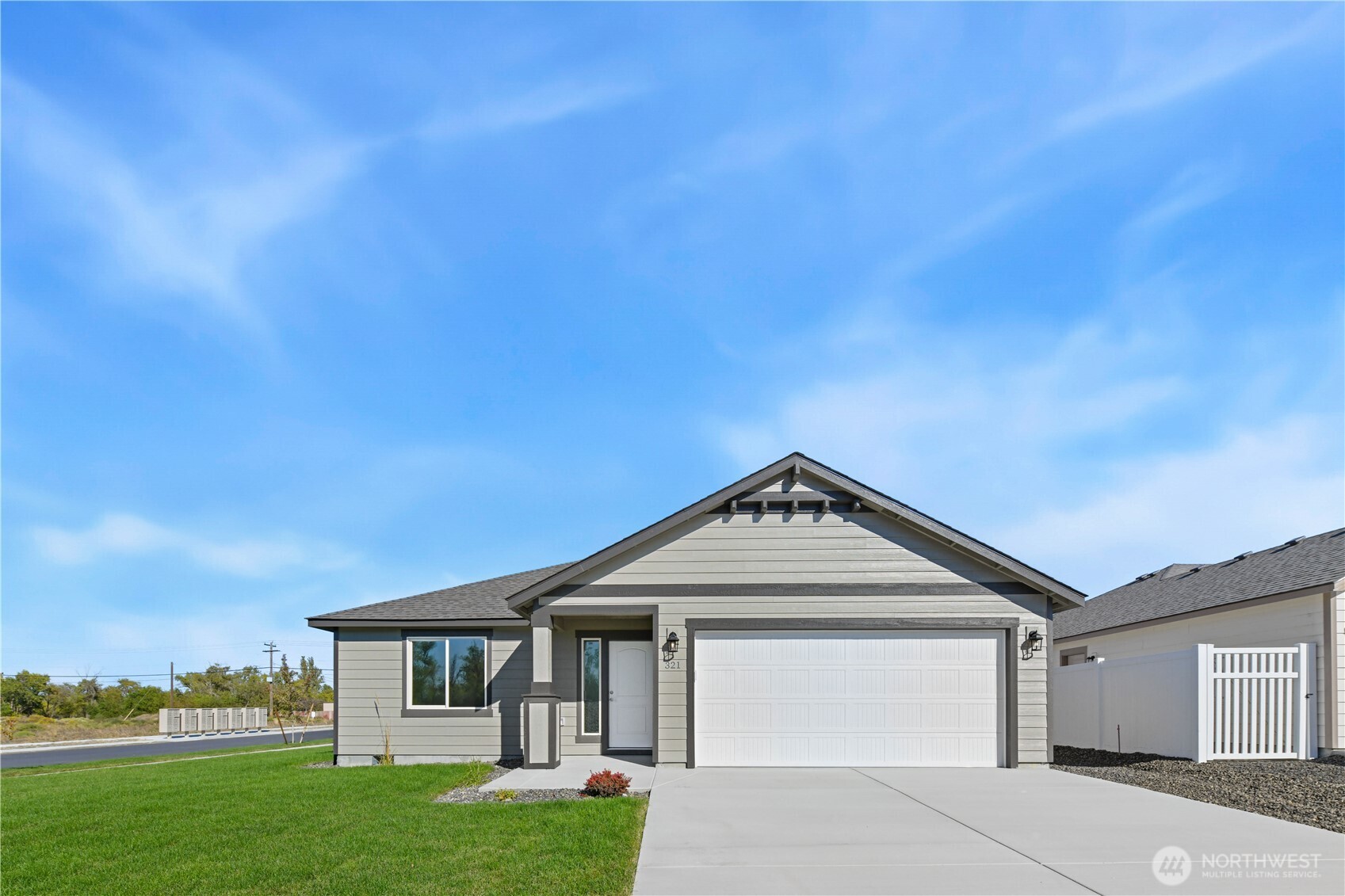 321 N Lessor Loop Property Photo 1