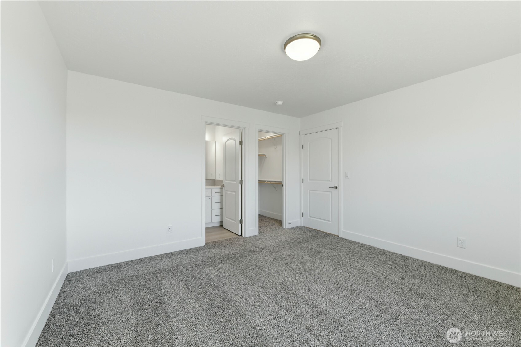 321 N Lessor Loop Property Photo 16