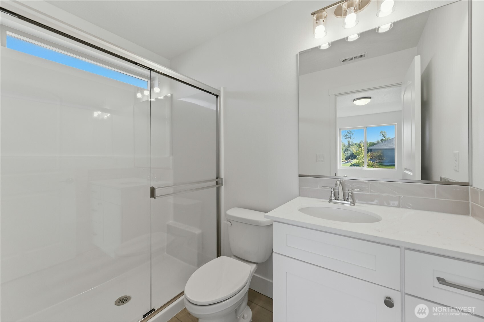 321 N Lessor Loop Property Photo 23