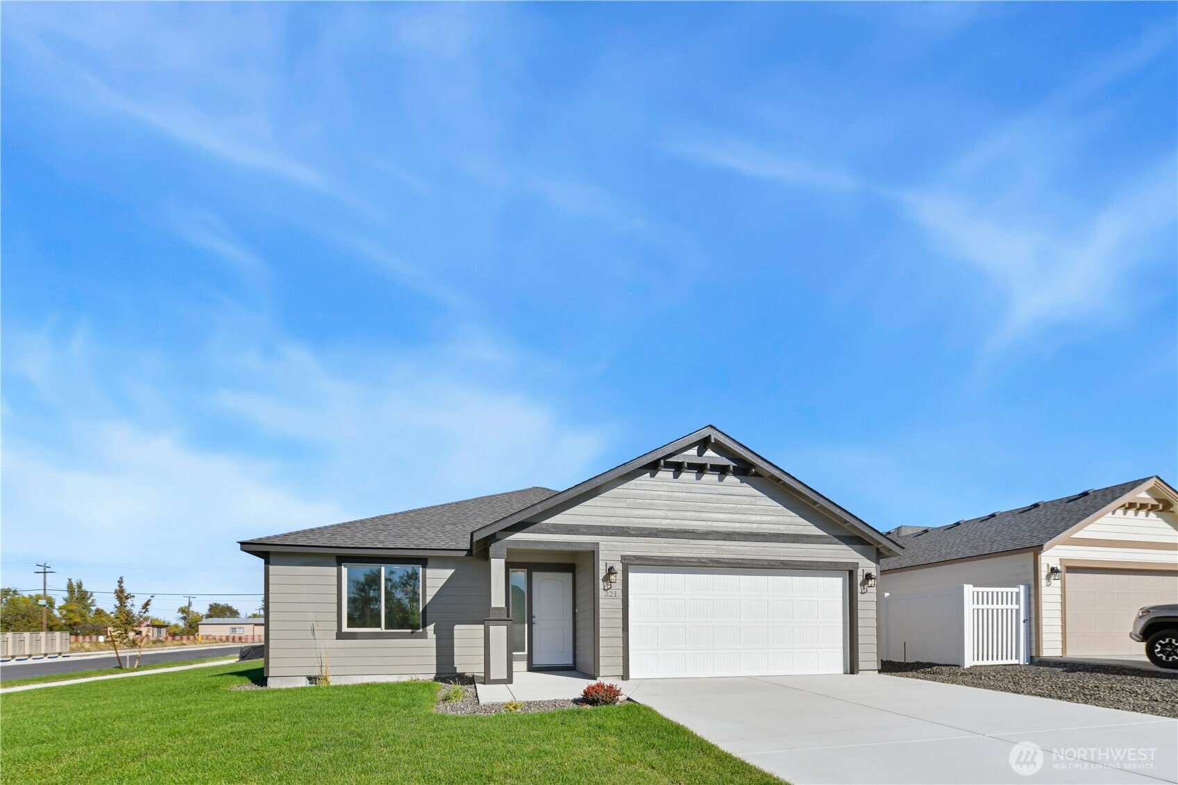 321 N Lessor Loop Property Photo 26