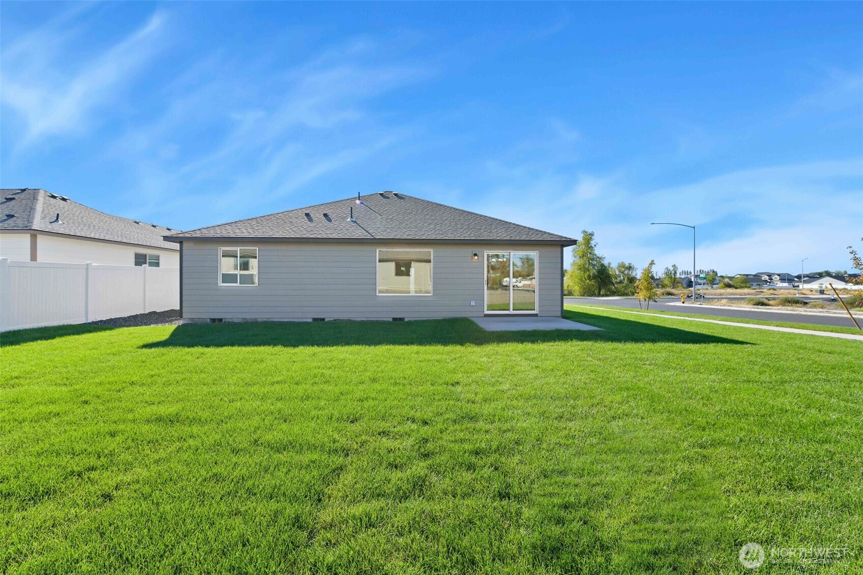 321 N Lessor Loop Property Photo 28