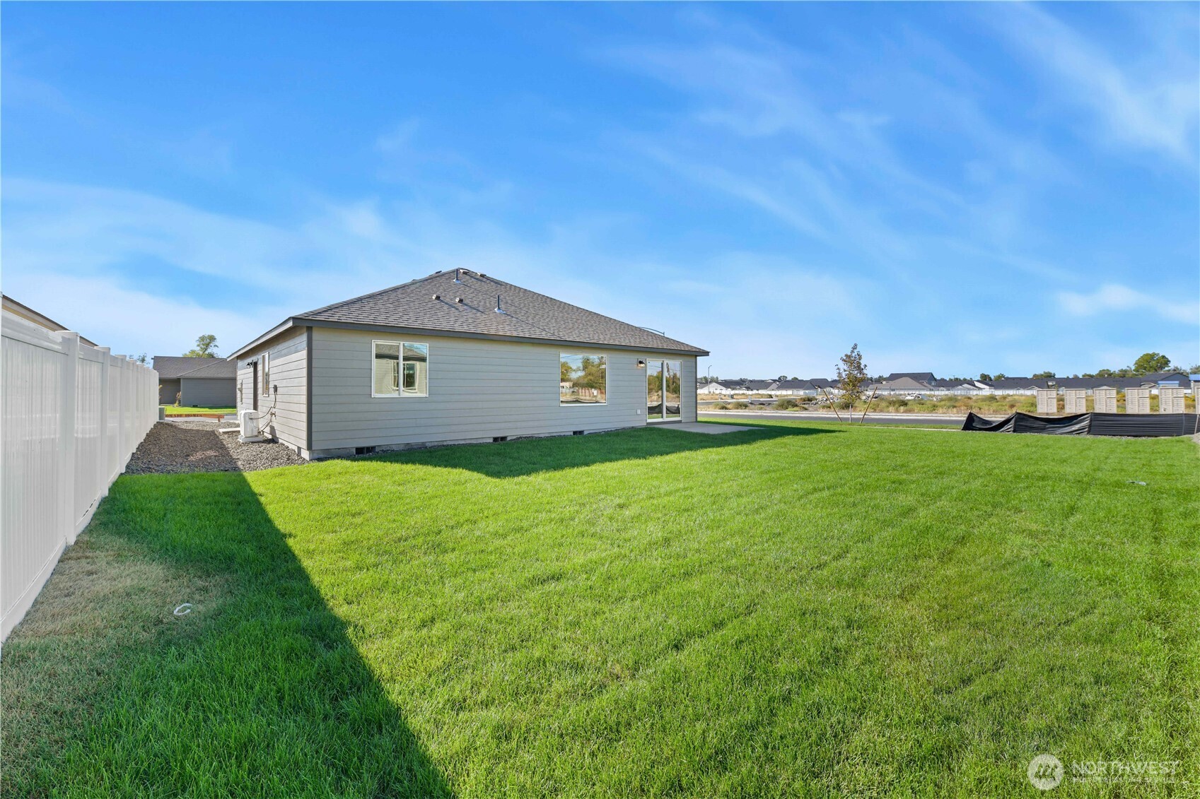 321 N Lessor Loop Property Photo 29