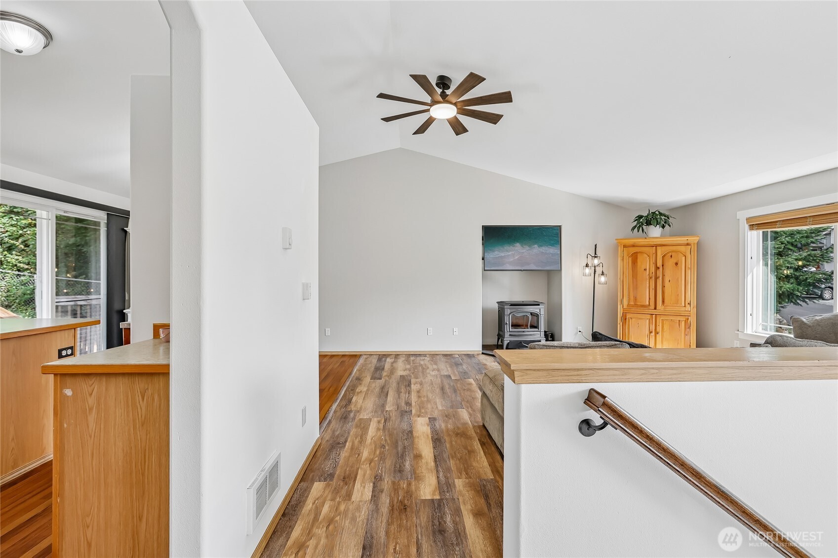 12130 Rainbow Drive Property Photo 5