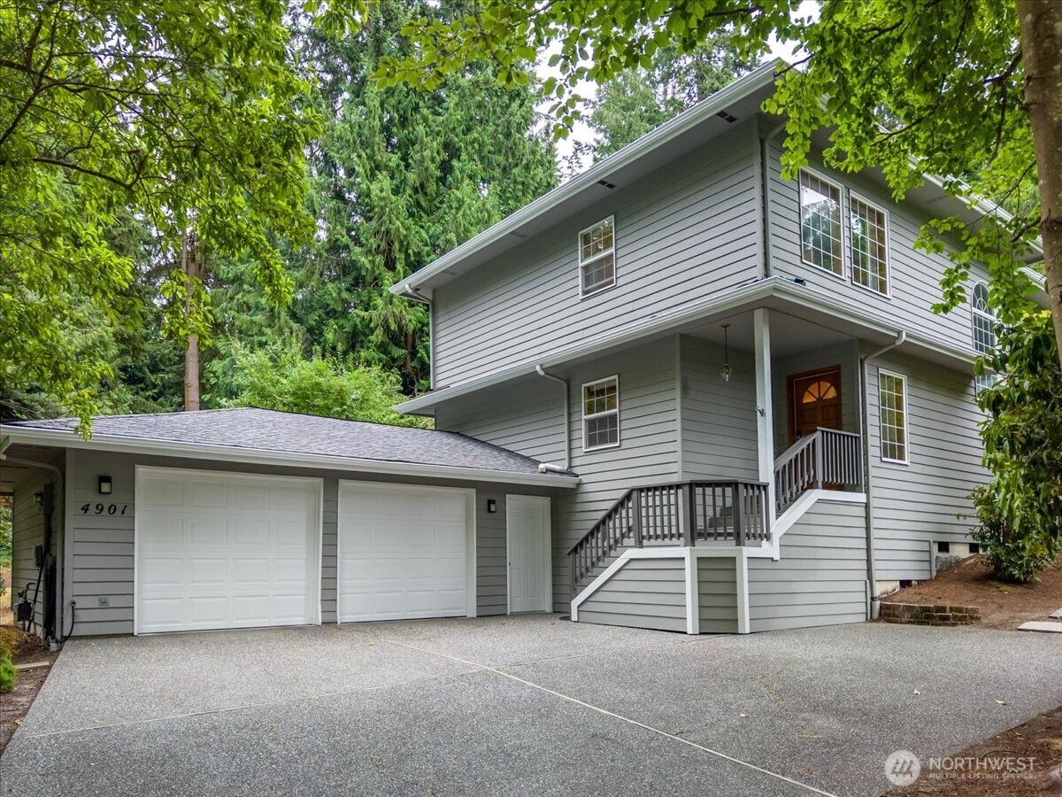 4901 Fowler Avenue Property Photo 1